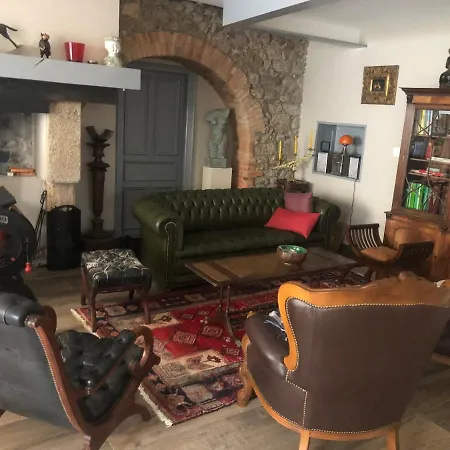 Les Papoulis Bed & Breakfast 3*