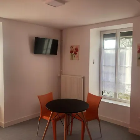 Les Papoulis Frühstückspension Saint-Laurent-sur-Sèvre